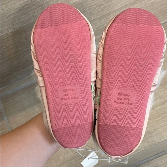 DISNEY NWT Girls Size 13/1 Princess Pink Slippers with White Fur Trim - Picture 4 of 9